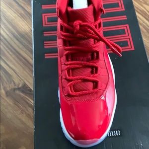 Jordans retro 11 authentic